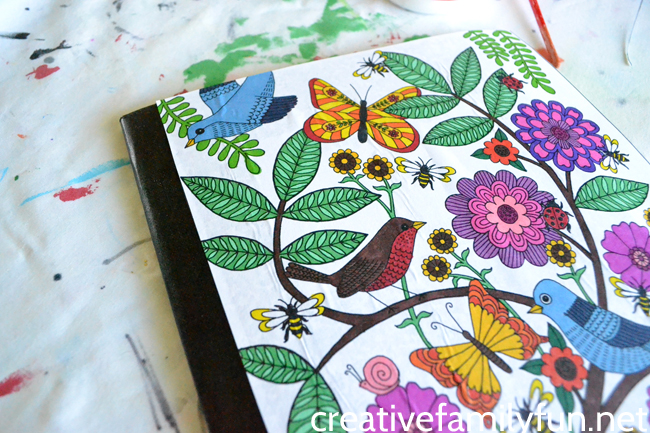 Do you love watching birds? Record all the birds you see in this DIY bird watching journal. It's simple to make and a fun place to write about birds.