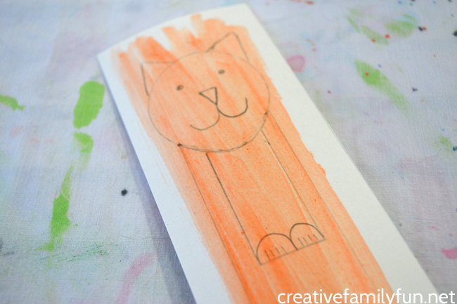 Mark the pages in your book with this cute tabby cat bookmark. It's easy to make when you follow these step-by-step instructions.