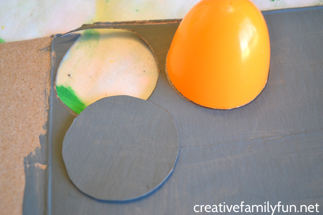 Have some nursery rhyme fun when you make this simple Three Blind Mice craft for kids. It's easy to make and uses recycled supplies. This makes the perfect prop for the popular nursery rhyme.